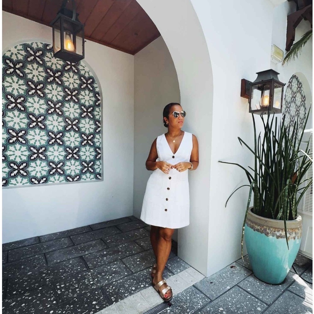 White Sleeveless Button-Down Dress